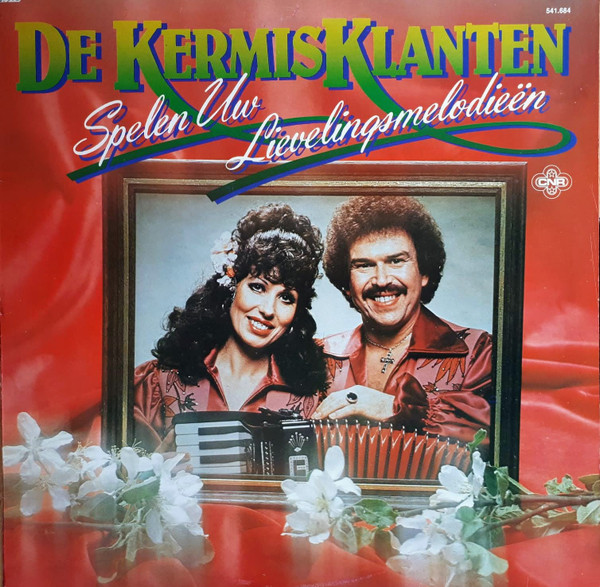 de kermisklanten spelen uw lievelingsmelodieën