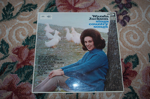 wanda jackson sings country songs